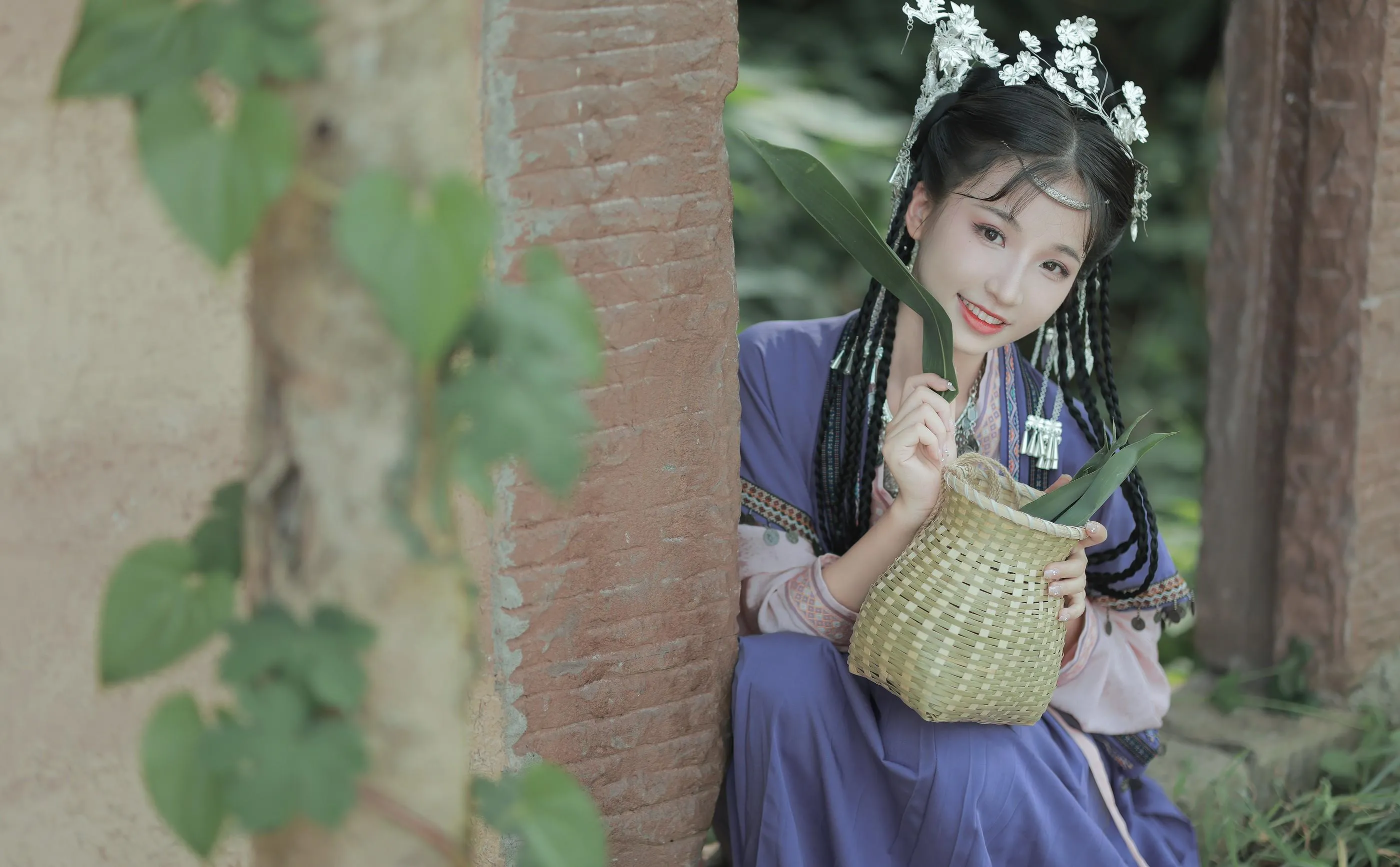[YITUYU艺图语]2022.09.14 苗疆少女 卷卷 [22P]插图8